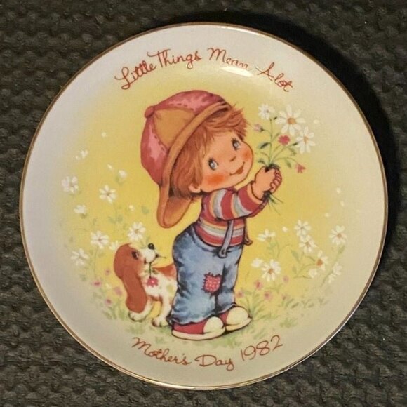 Vintage Avon Mother's Day Collector Plates x3 1982, 1983, 1984 - Picture 3 of 8